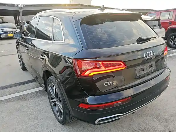 Audi Q5L 2019