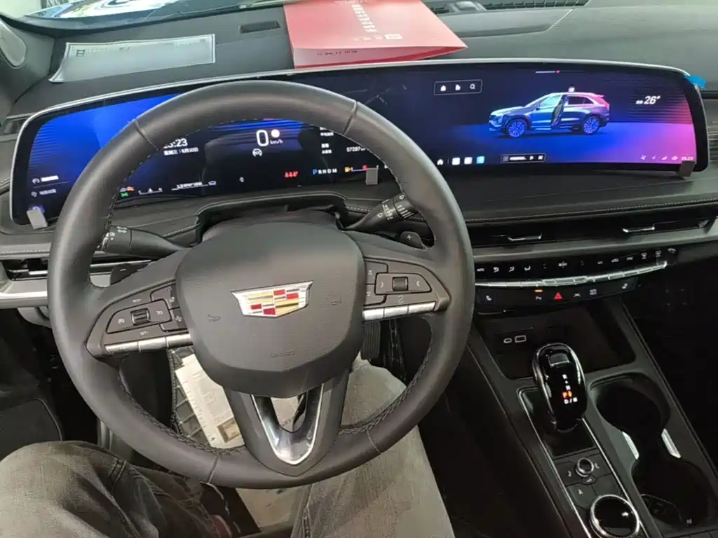 Cadillac XT4 2023 — фото 10