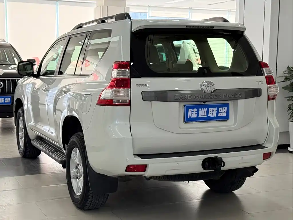 Toyota Prado 2016 — фото 16