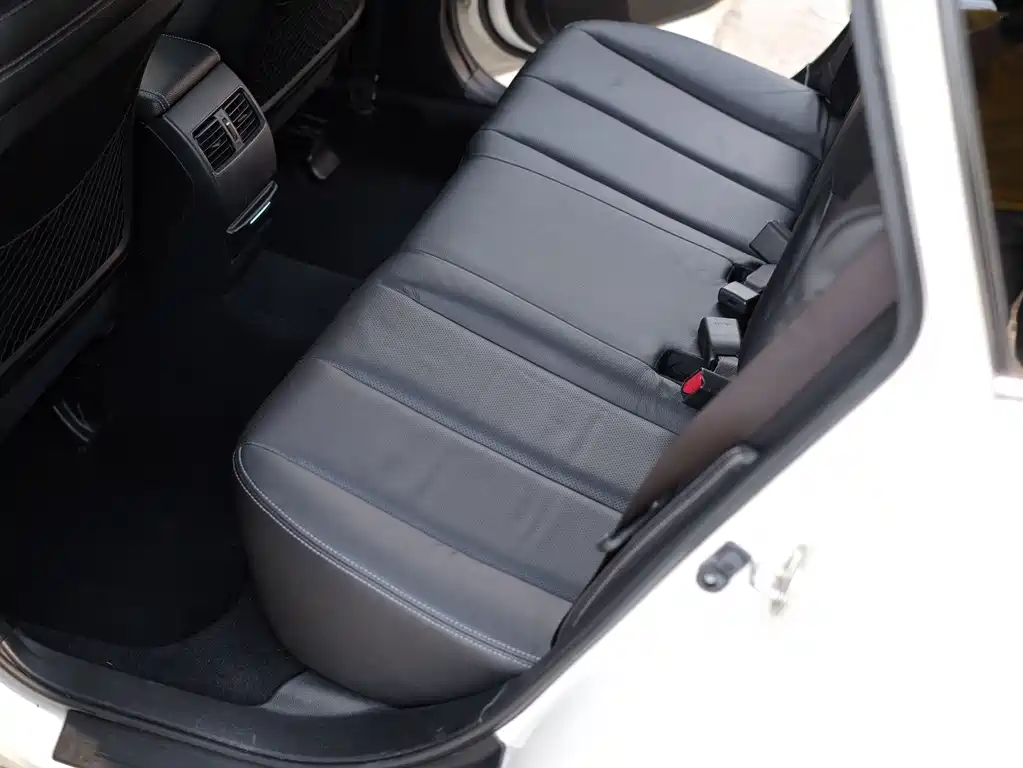 Subaru Outback 2014 — фото 42