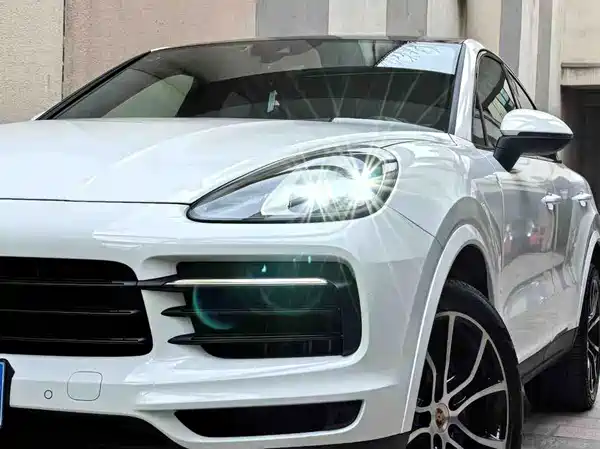 Porsche Cayenne 2022