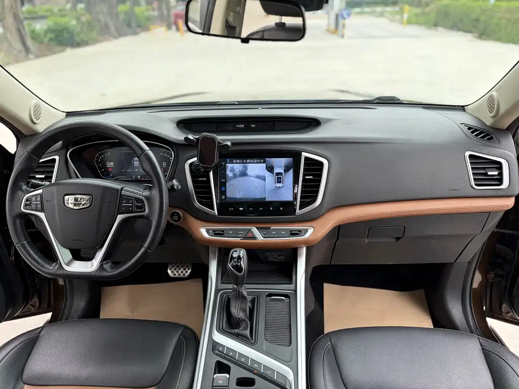 Geely Vision X6 2018 — фото 15