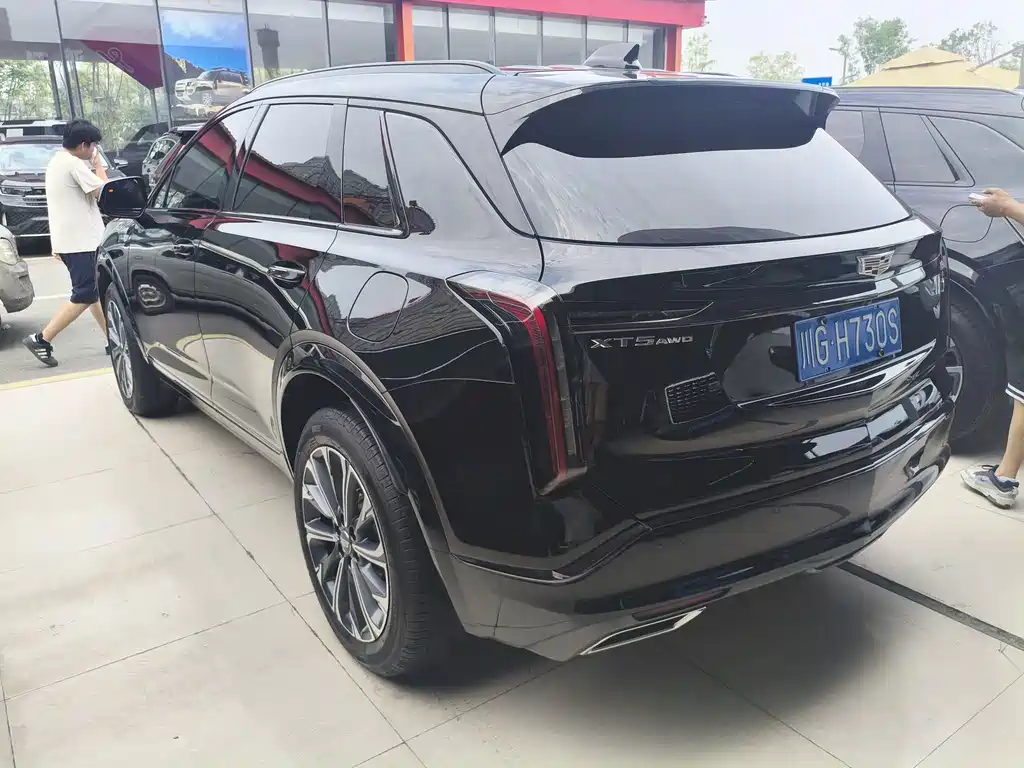 Cadillac XT5 2024 — фото 11