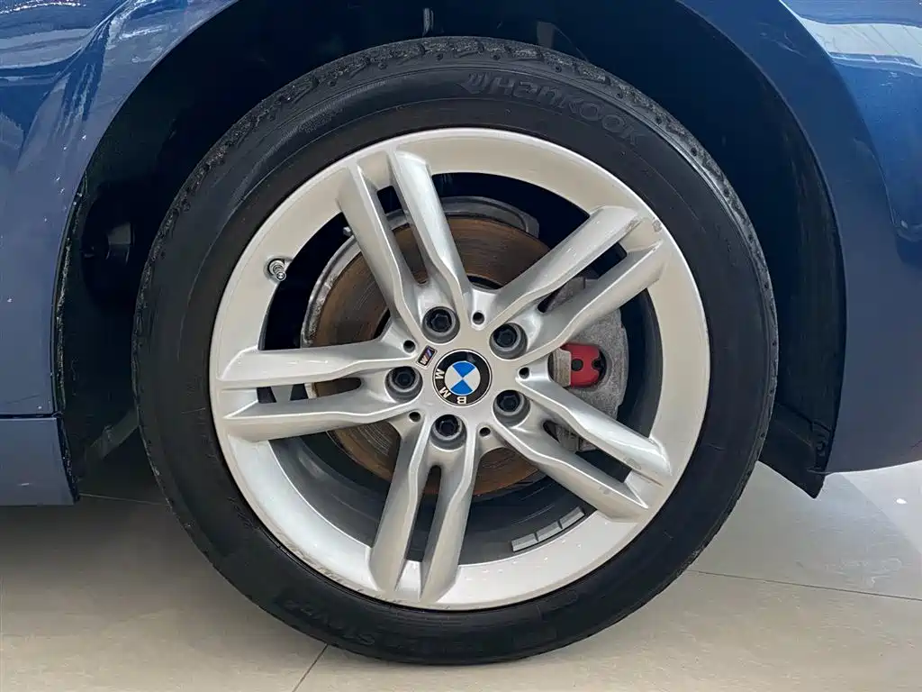 BMW 1 Series 2021 — фото 17