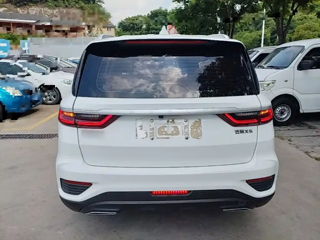 Geely Vision X6 2021