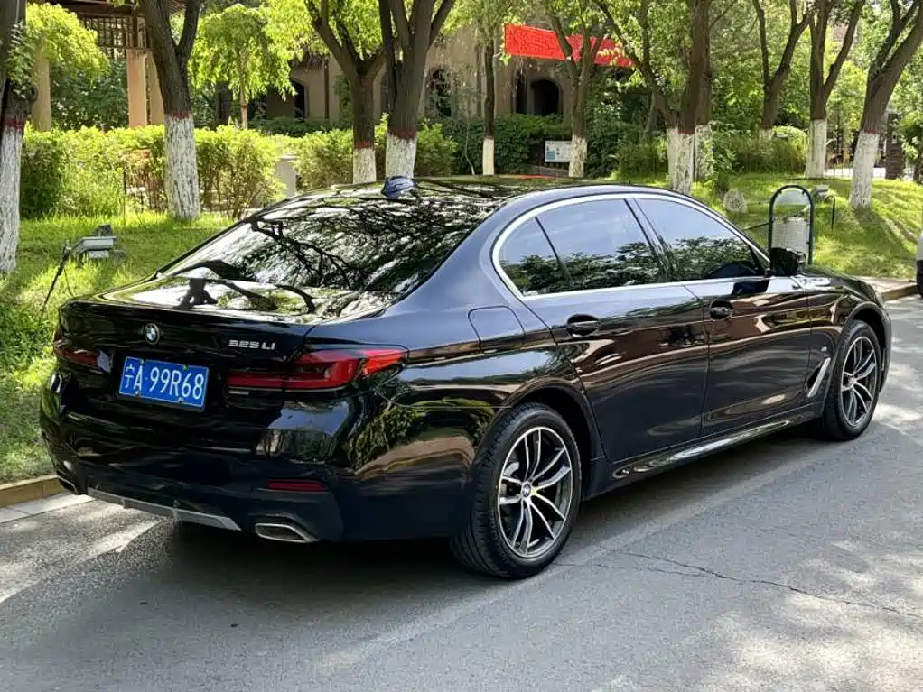 BMW 5 Series 2024