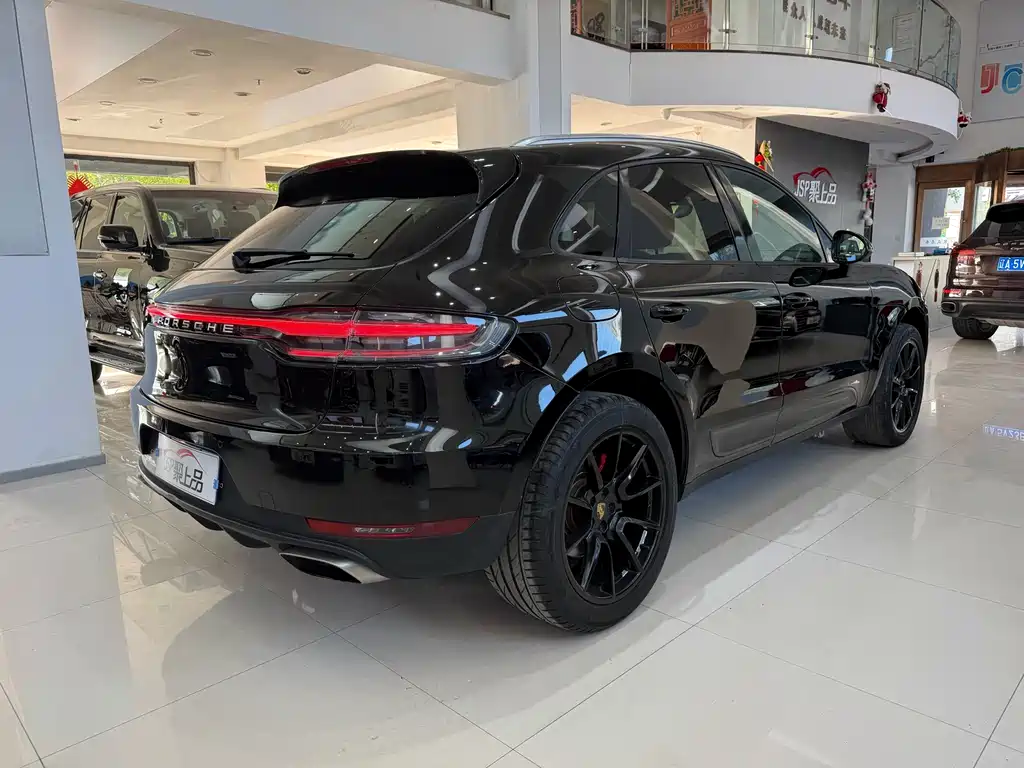 Porsche Macan 2015 — фото 12