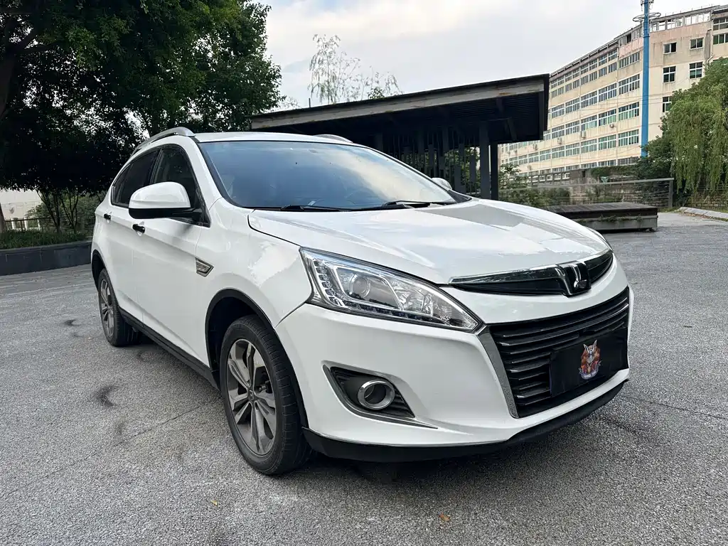 Luxgen You6 SUV 2015 — фото 2