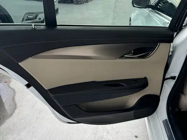 Cadillac ATS-L 2015