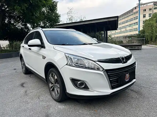 Luxgen You6 SUV 2015