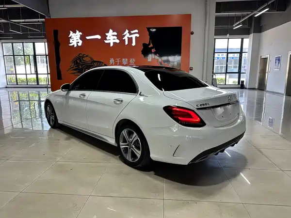 Mercedes-Benz C-Class 2021