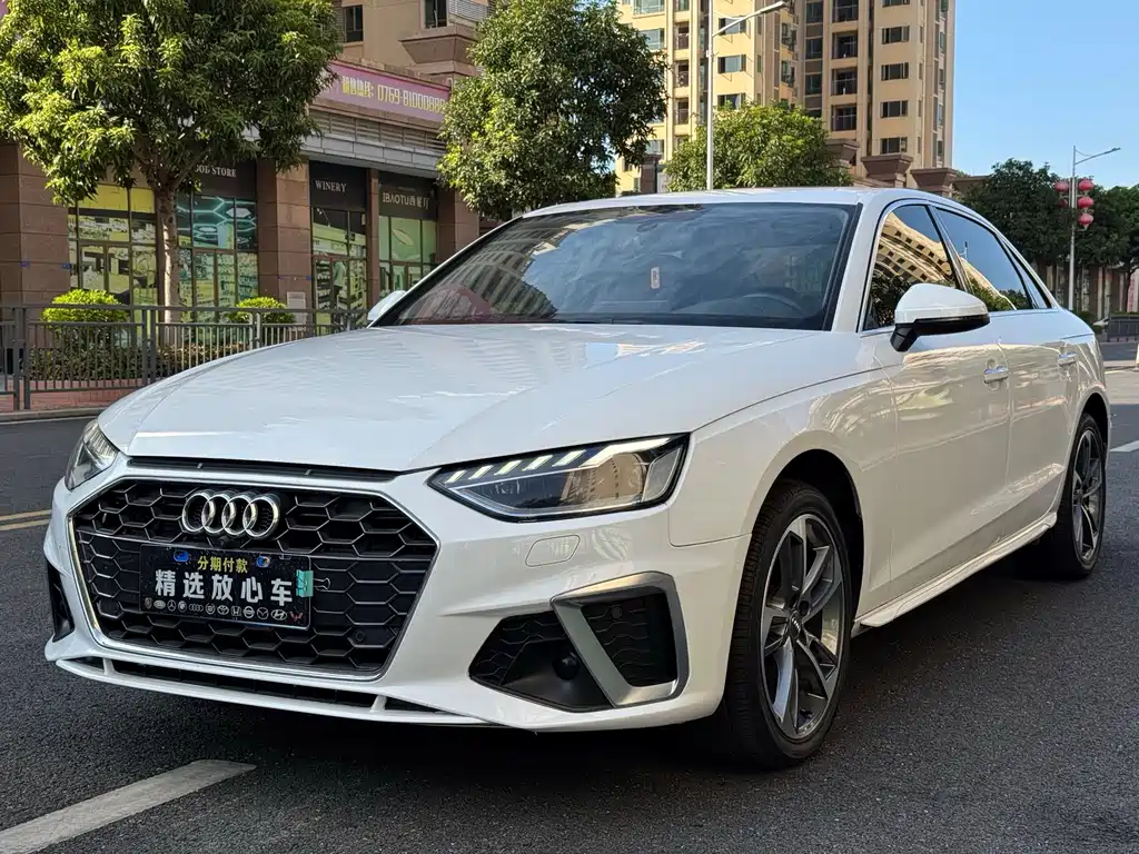 Audi A4L 2020 — фото 1