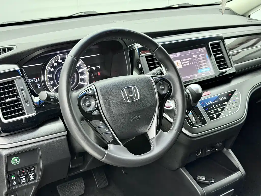 Honda Elysion 2018 — фото 9