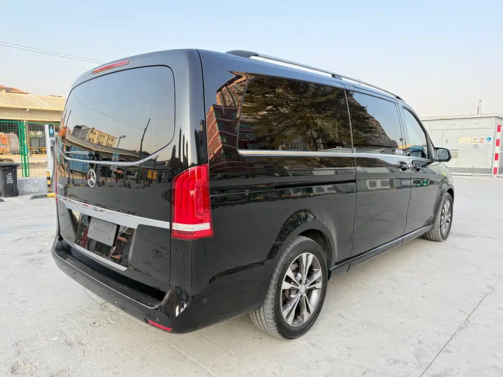 Mercedes-Benz V-Class 2016 — фото 12