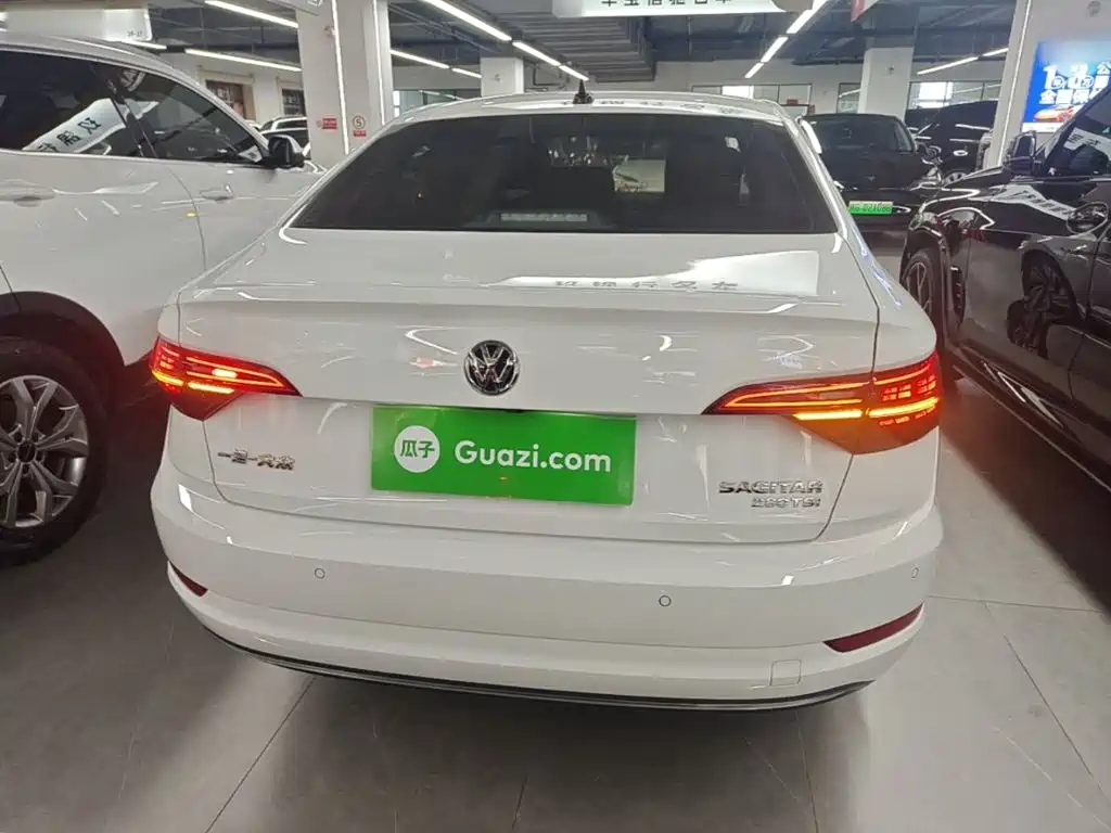 Volkswagen Sagitar 2021