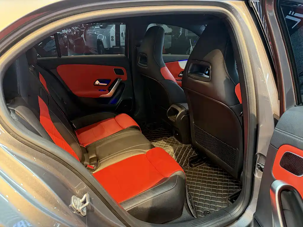 Mercedes-Benz A-Class AMG 2024 — фото 14