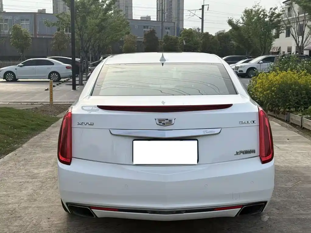 Cadillac XTS 2016 — фото 15