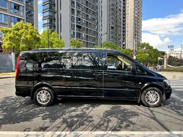 Mercedes-Benz Vito 2013