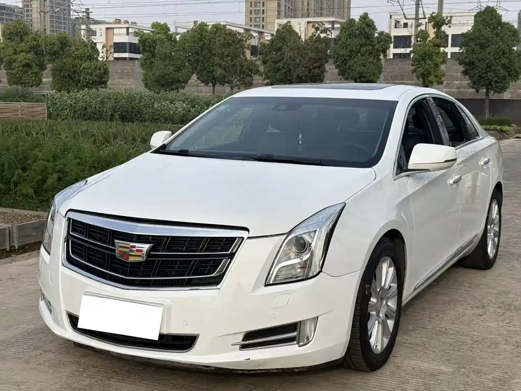 Cadillac XTS 2016 — фото 1