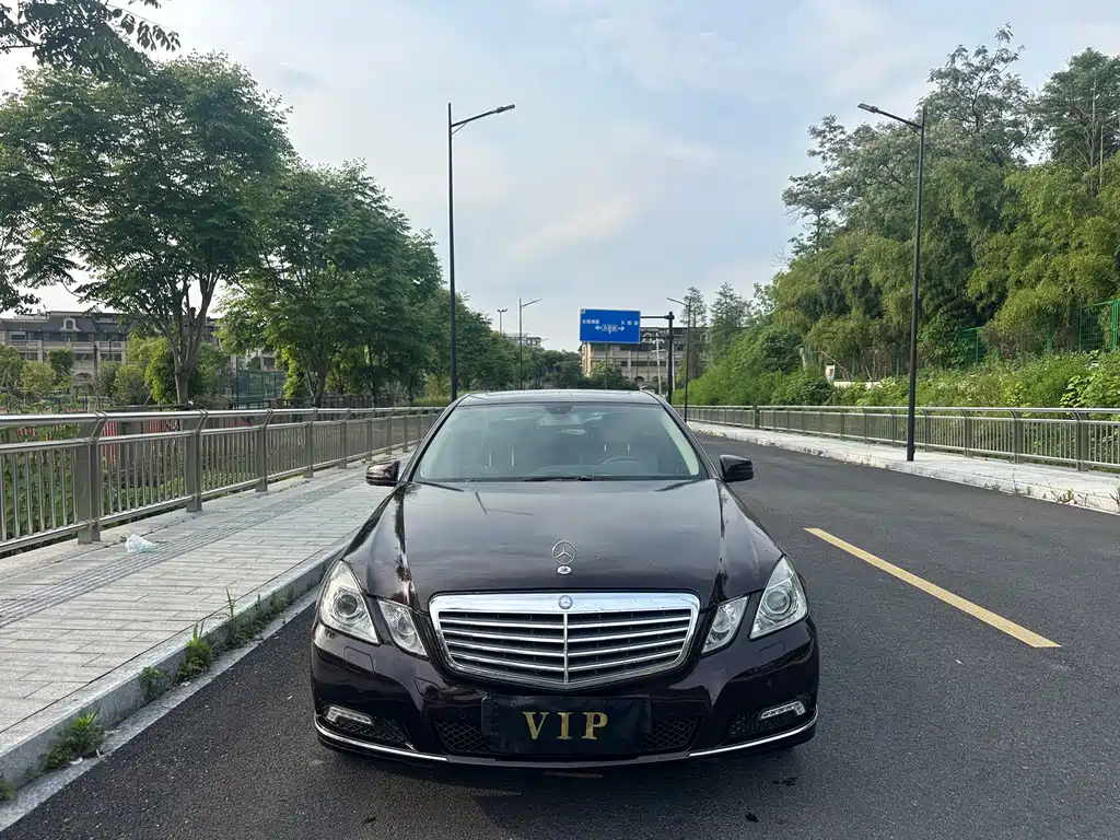 Mercedes-Benz E-Class 2010