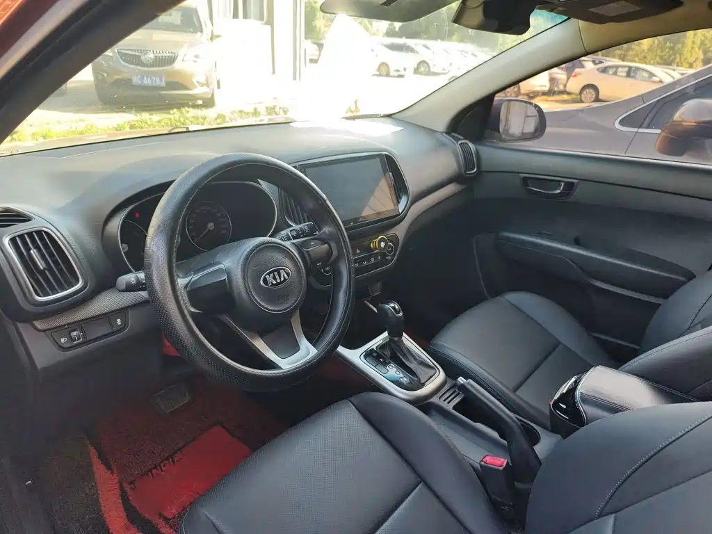 Kia KX3 2017 — фото 14