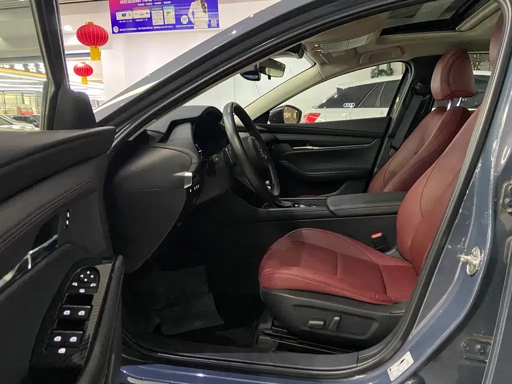Mazda 3 Axela 2023