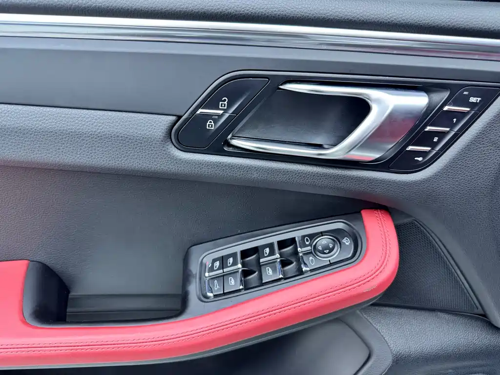 Porsche Macan 2021 — фото 10