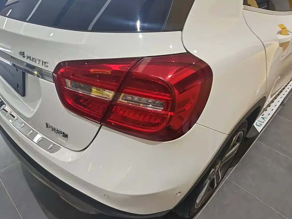 Mercedes-Benz GLA 2016 — фото 8
