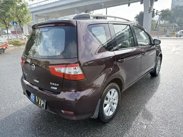 Nissan Livina 2013