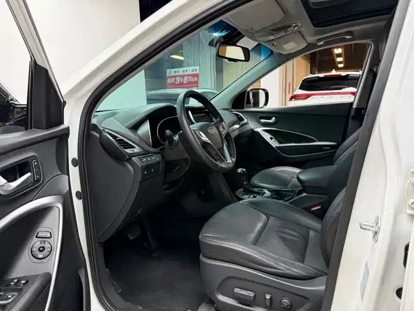 Hyundai Santa Fe 2013