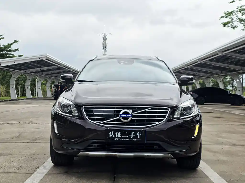 Volvo XC60 2017 — фото 2