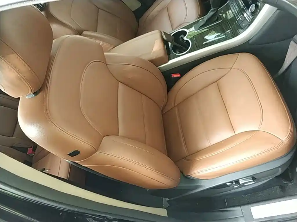 Haval H8 2015 — фото 25