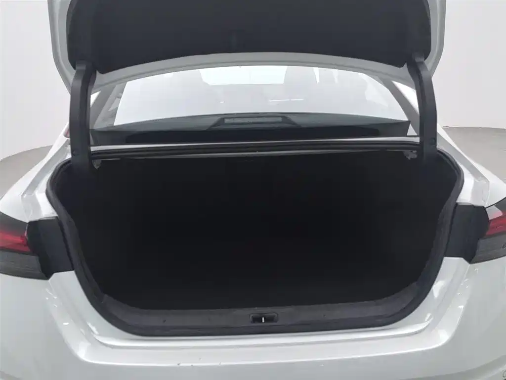 Nissan Teana 2023 — фото 16