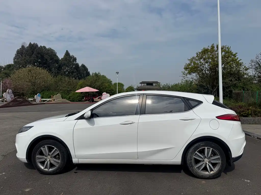Changan Eado XT 2015 — фото 4