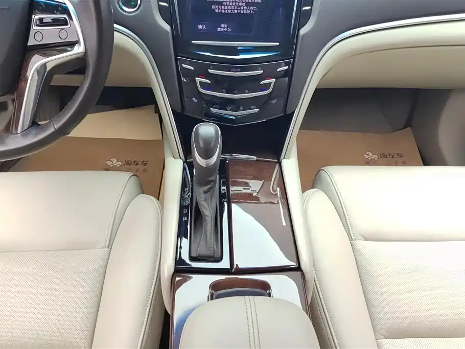 Cadillac XTS 2016 — фото 16