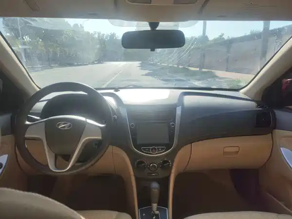 Hyundai Accent 2010