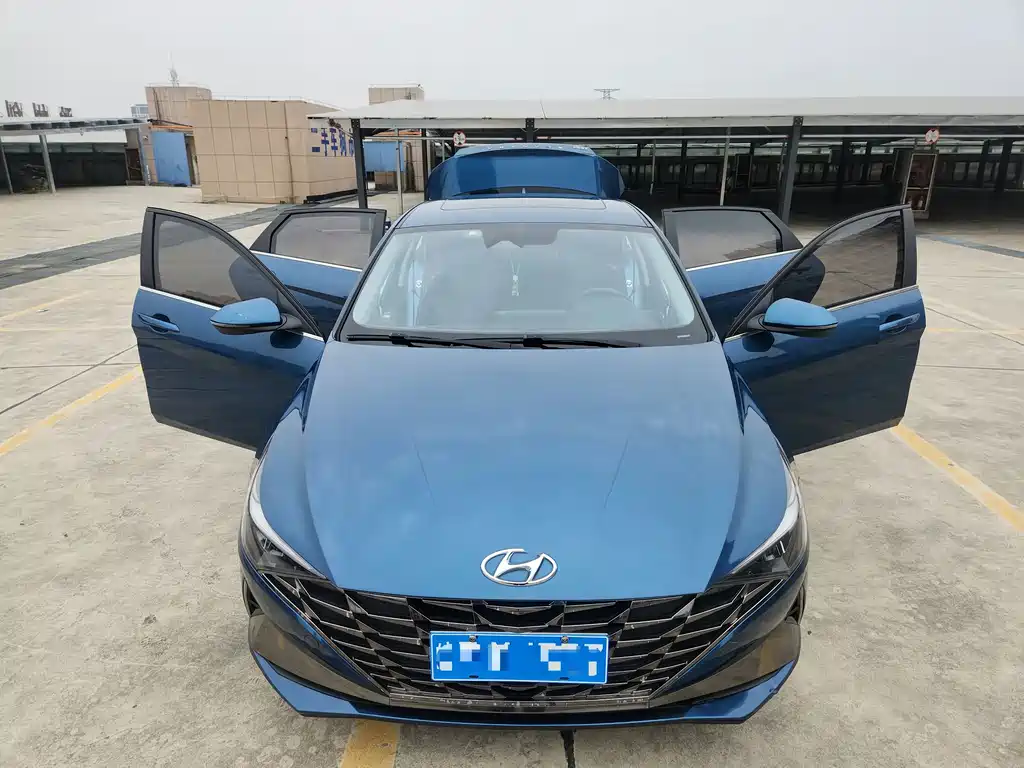 Hyundai Elantra 2022 — фото 15