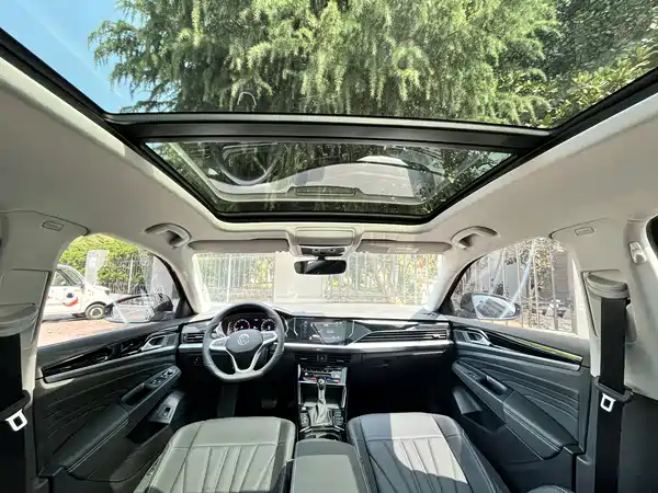 Volkswagen Passat 2024