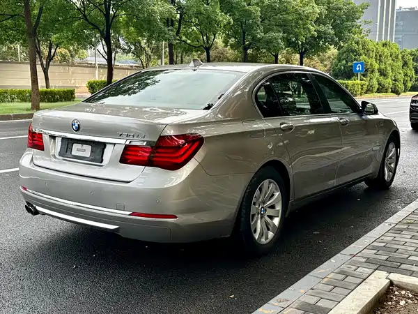 BMW 7 Series 2015