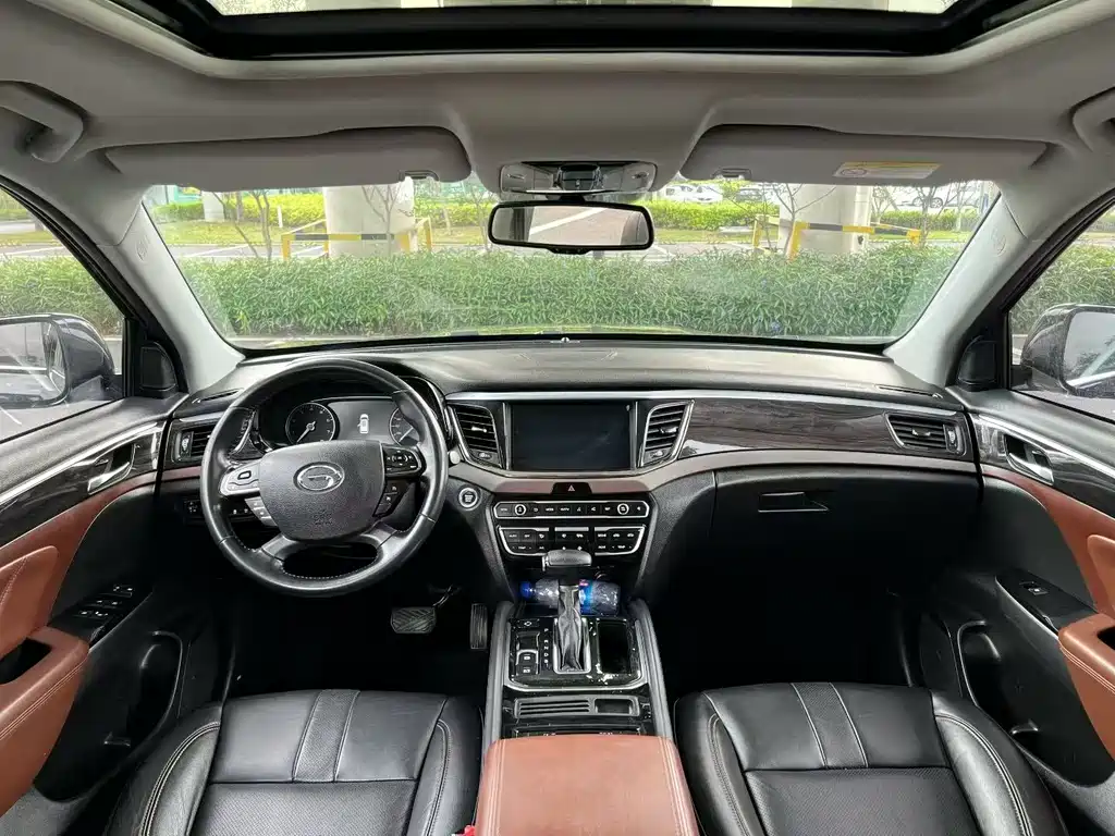GAC Motor Trumpchi GS8 2017 — фото 9