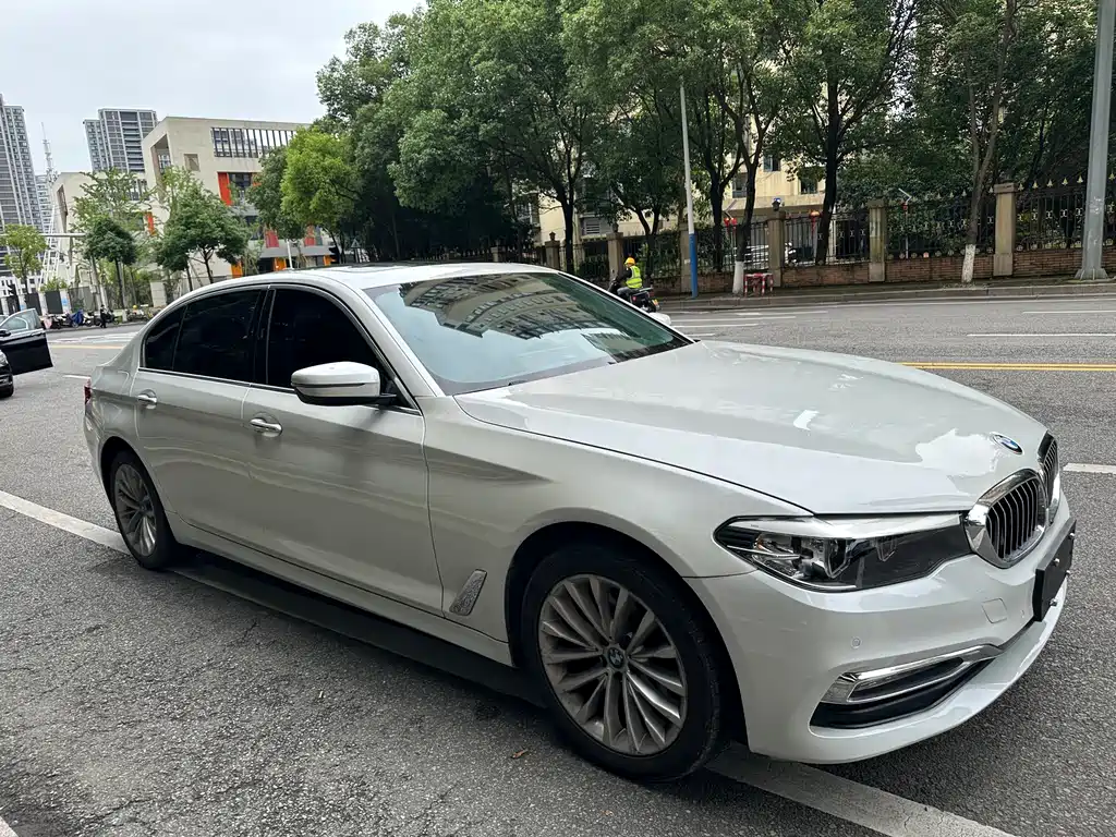 BMW 5 Series 2018 — фото 4