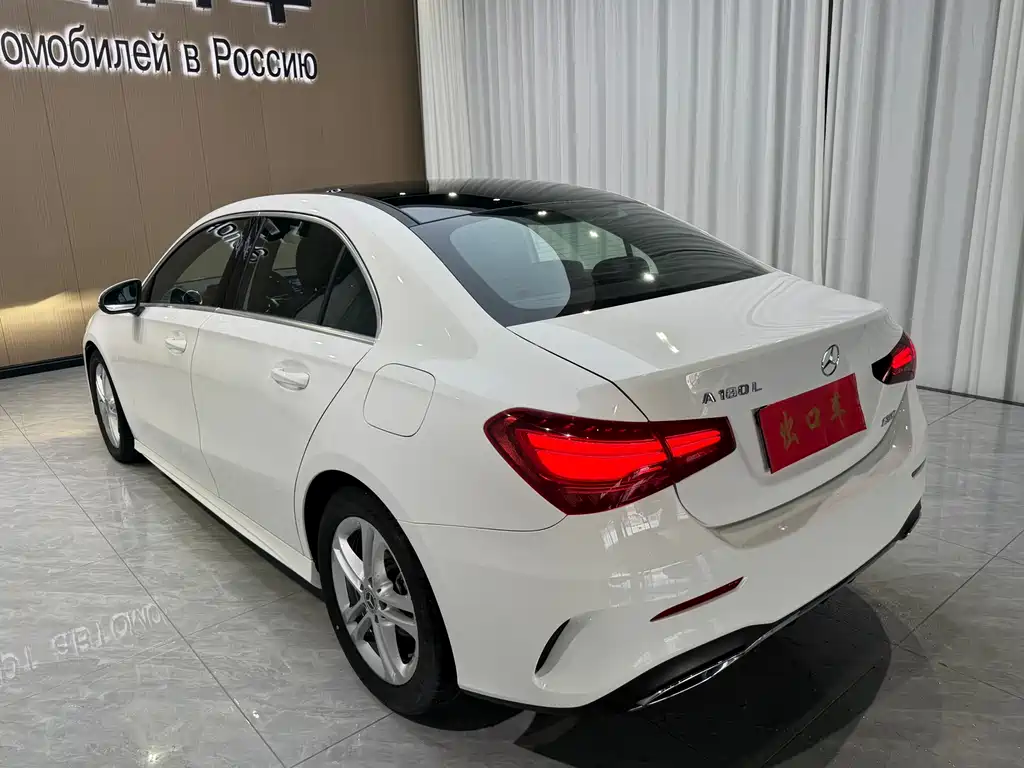 Mercedes-Benz A-Class 2023 — фото 6