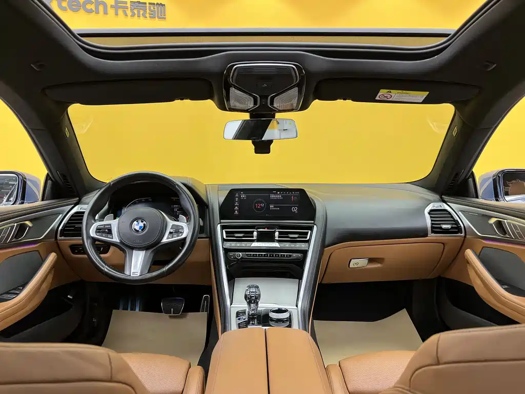 BMW 8 Series 2021 — фото 16