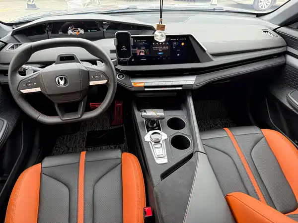 Changan UNI-V 2024