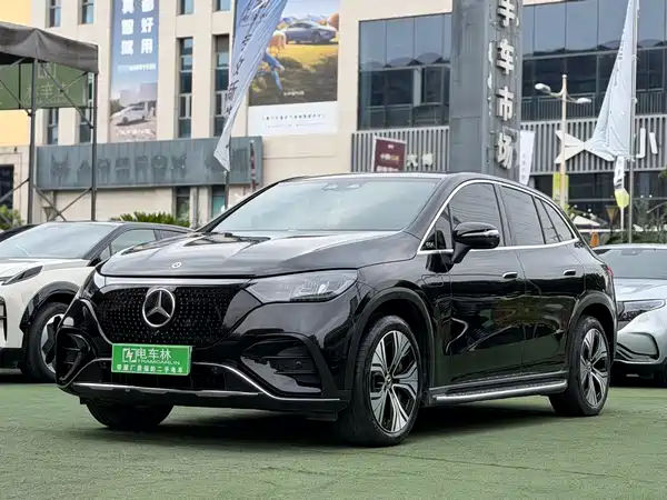 Mercedes-Benz EQE SUV 2023