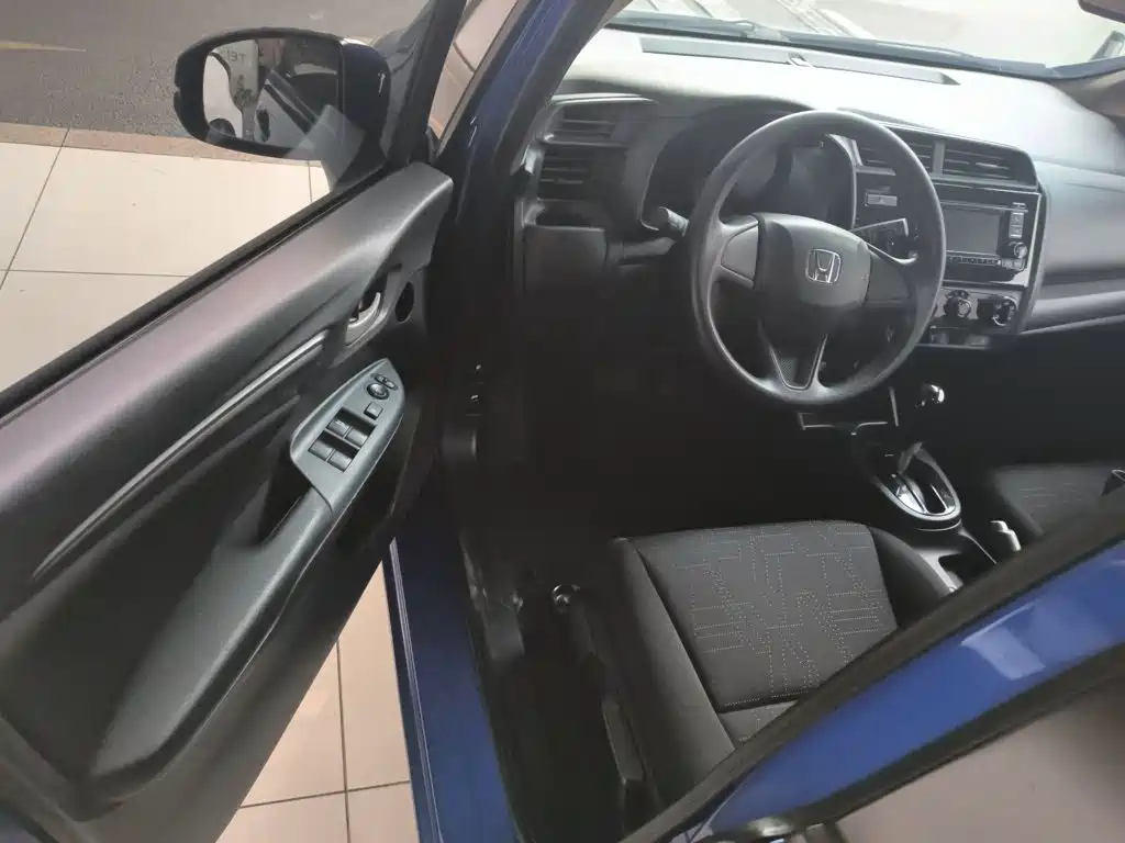 Honda Fit 2018 — фото 13