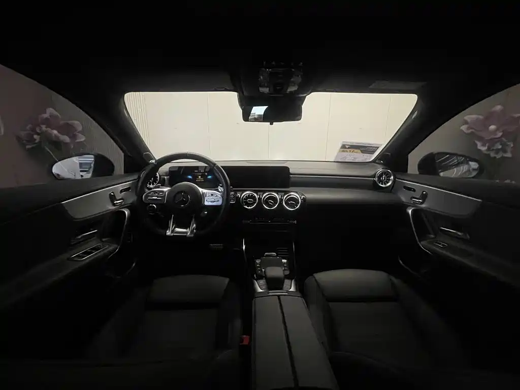 Mercedes-Benz A-Class AMG 2021 — фото 12