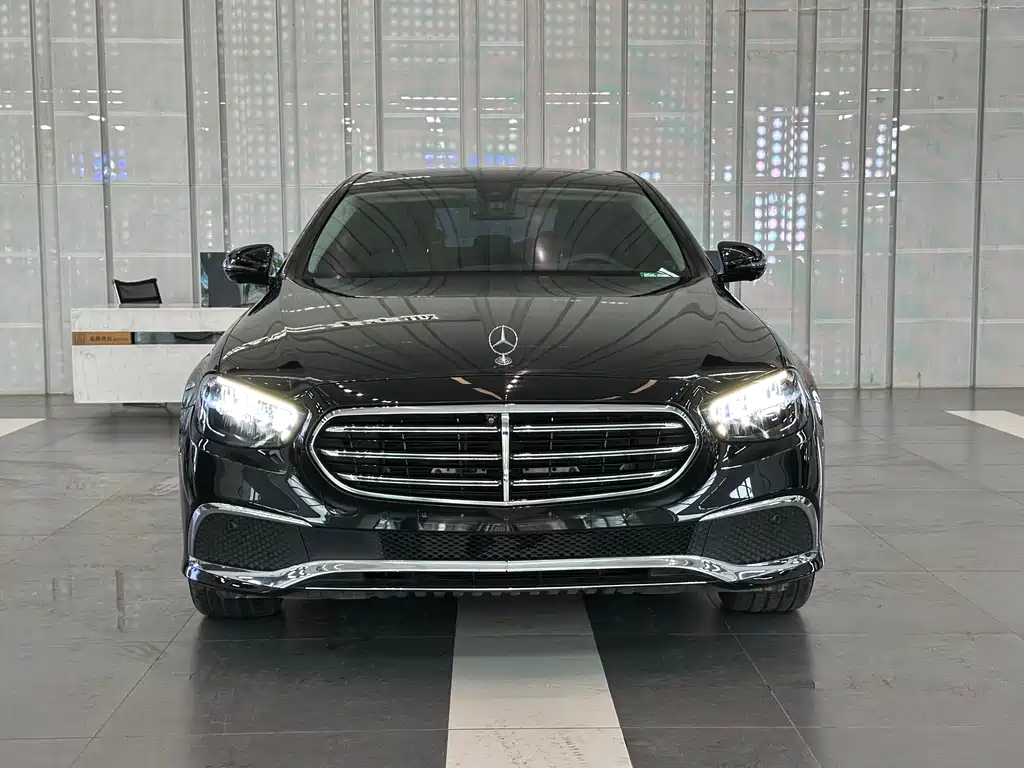 Mercedes-Benz E-Class 2022 — фото 2
