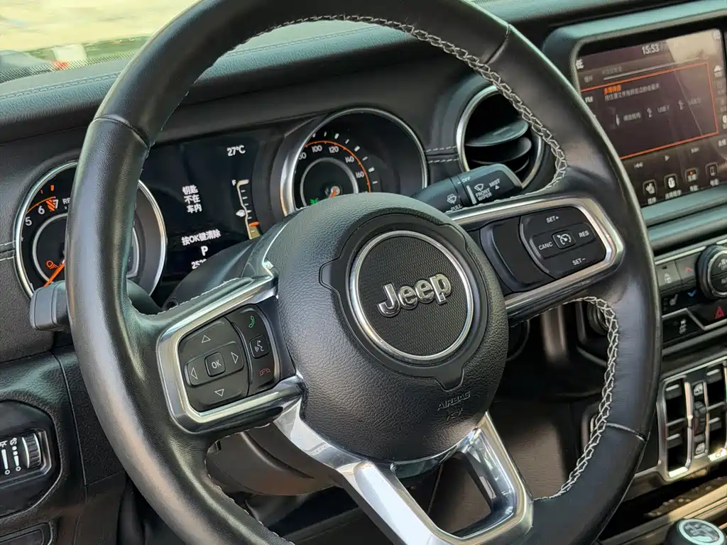 Jeep Gladiator 2023 — фото 10