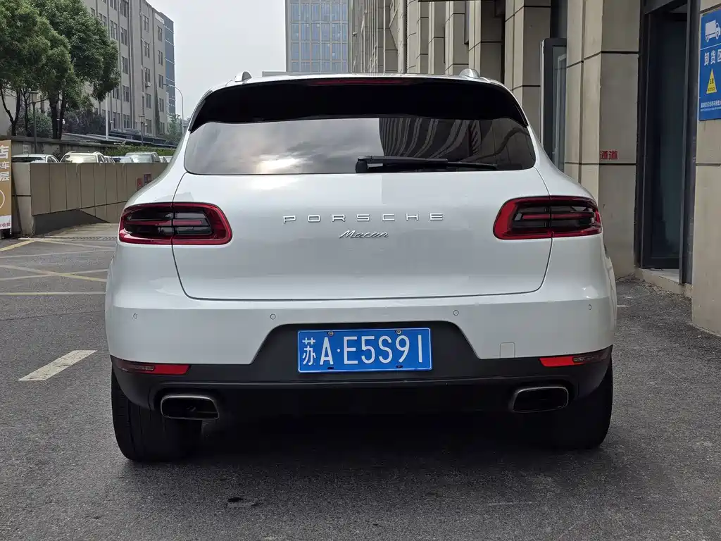 Porsche Macan 2017 — фото 4